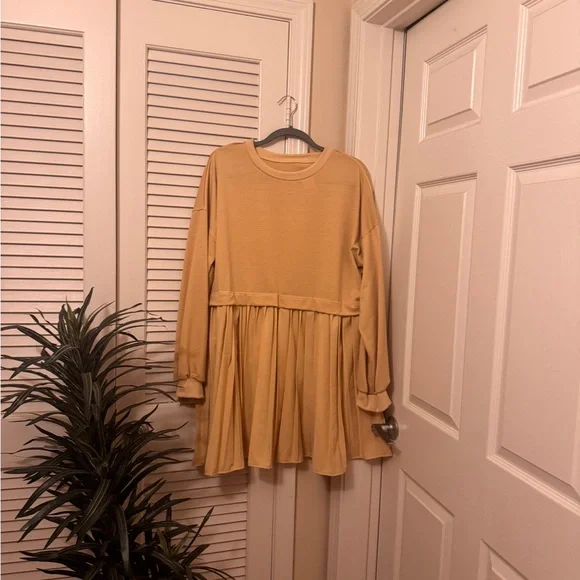 Yellow Long Sleeve Dress - Picture 2 of 5